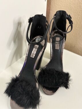 Topshop Rabbit Black Faux Fur Block Heels Ankle Strap Size 6.5 EU 37